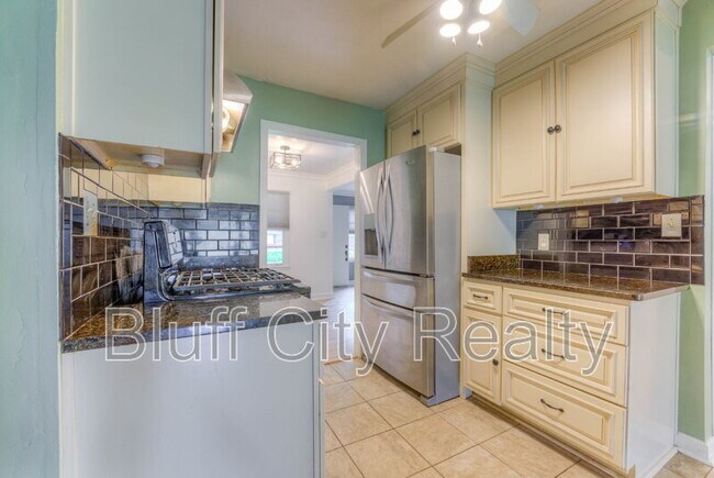 Building Photo - 4560 Boyce Rd