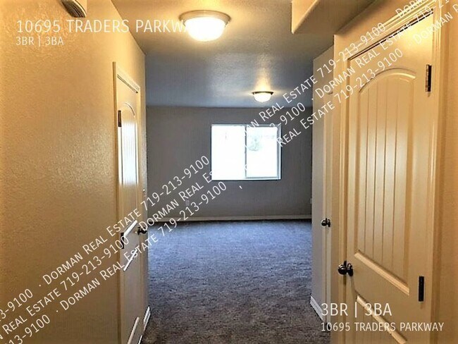 Building Photo - 10695 Traders Pkwy