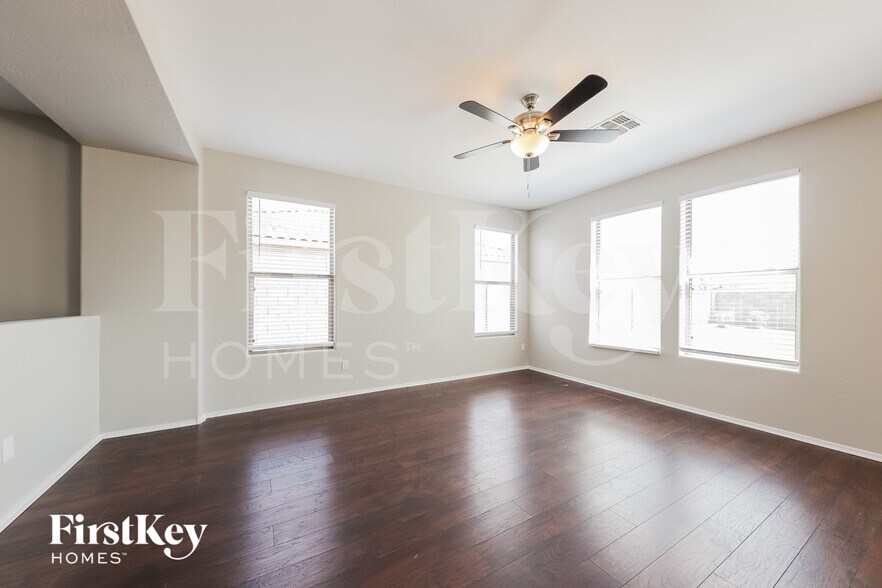 Building Photo - 25847 N 163rd Dr