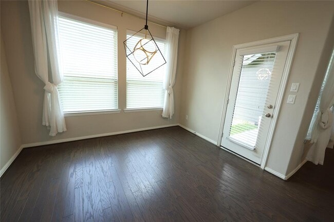 Building Photo - 2334 Falcon Brook Dr
