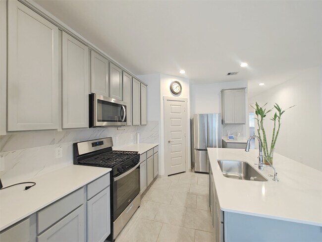 Building Photo - 3935 Gael Run Ct