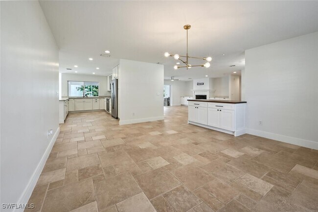 Building Photo - 508 Devils Ln