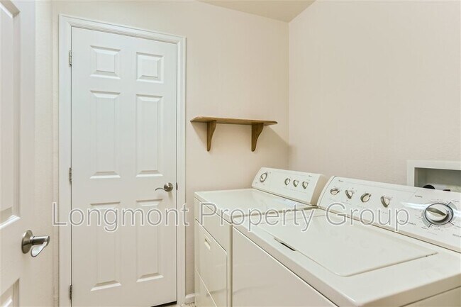 Building Photo - 1425 Tonkin Pl