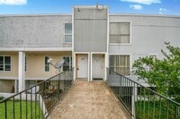 Building Photo - 781 Country Pl Dr