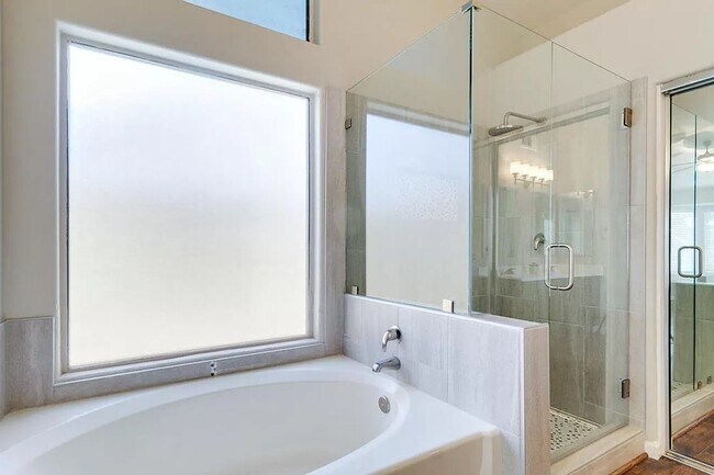 Building Photo - Terrific home in great Gilbert neighborhood!