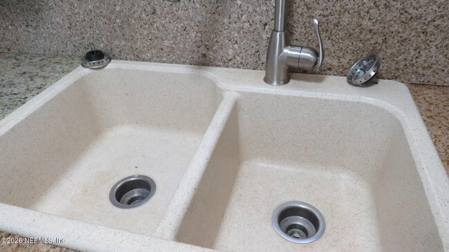 Building Photo - 4811 Sefa Cir N