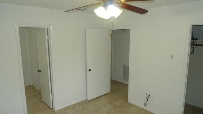 Building Photo - 11311 Verlaine Dr