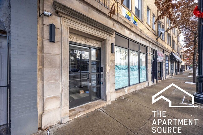 Building Photo - 3420 W Irving Park Rd