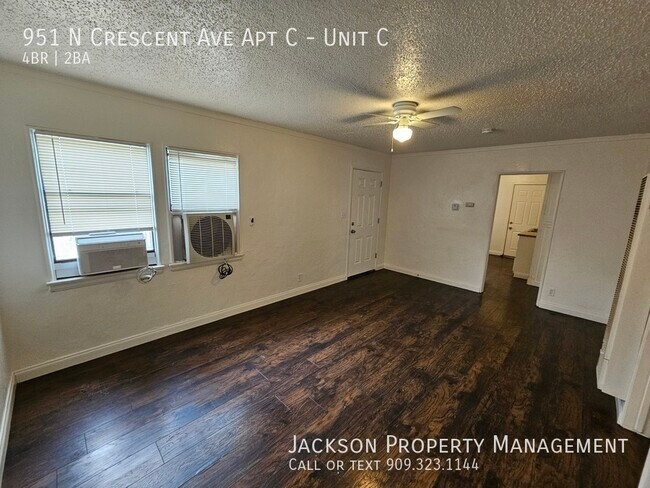 Building Photo - 951 N Crescent Ave