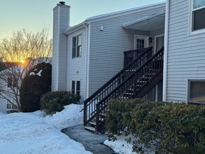 Building Photo - 83 Valley Dr