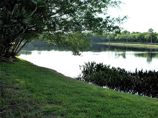 Building Photo - 776 116th Ave N