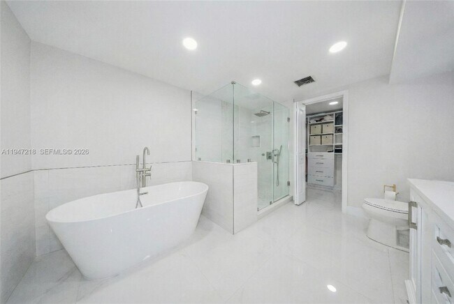 Building Photo - 10731 SW 51st Dr