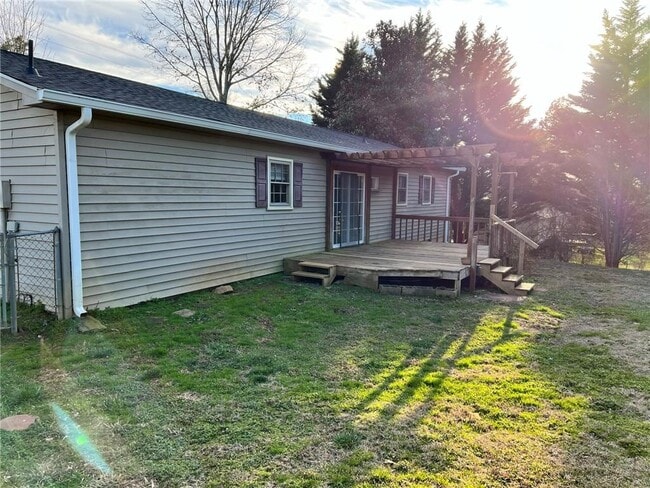 Building Photo - 2509 Mud Creek Rd