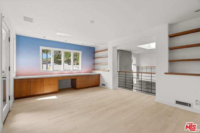 Building Photo - 524 Altair Pl