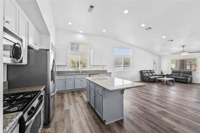 Building Photo - 35142 Sorrel Ln