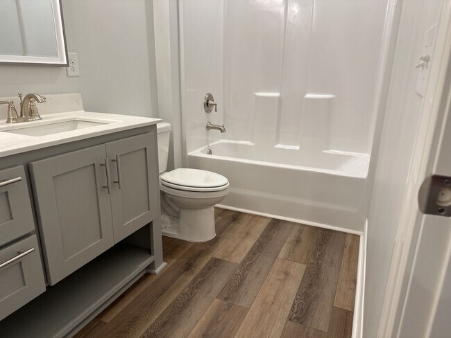 Building Photo - 20 Owens Rd