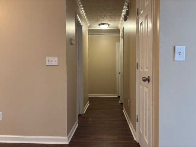 Building Photo - 3410 Camens Ct NE