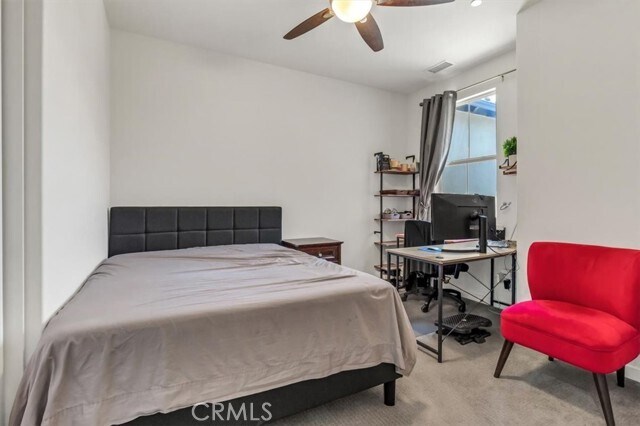 Building Photo - 30 Finch