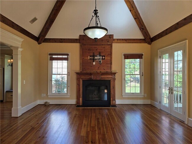 Building Photo - 1462 Georgia Club Dr