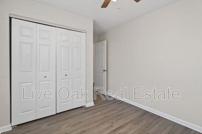 Building Photo - 1604 Parks Ave