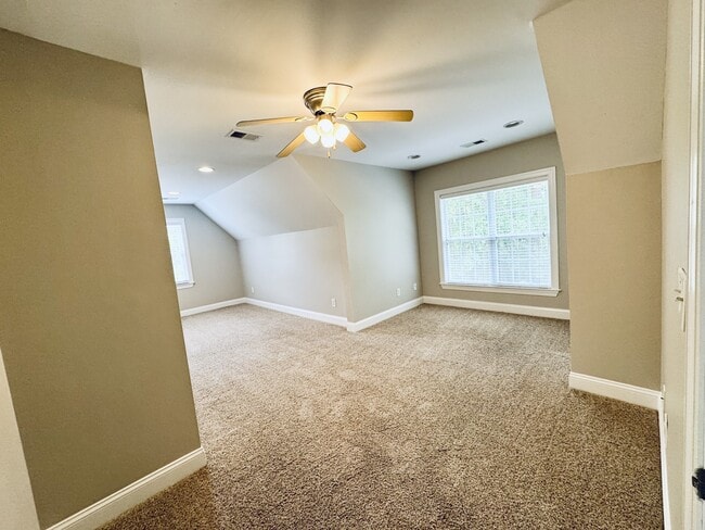 Building Photo - 3571 Brampton Dr
