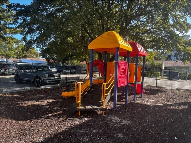 Building Photo - 17255 SW 95th Ave