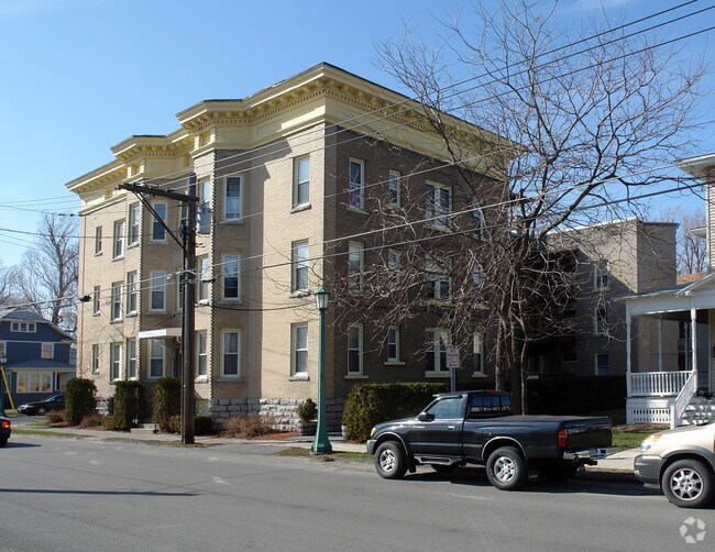 272 Mullin St Watertown, NY Apartment Finder