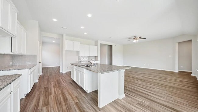Building Photo - 27943 Parkside Creek Dr