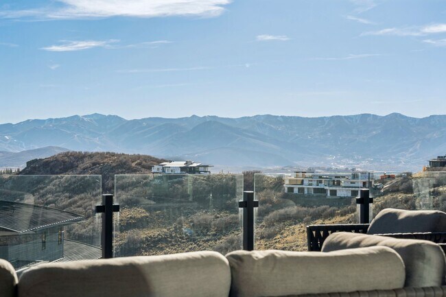 Building Photo - 3404 Wapiti Cyn Rd