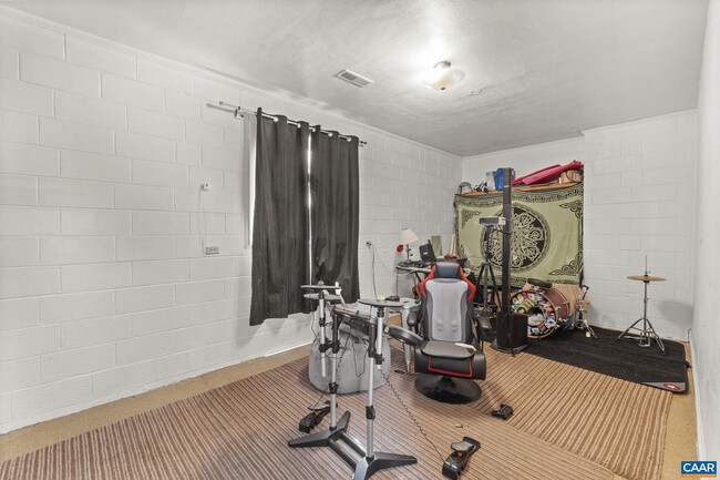 Building Photo - 303 Alderman Rd