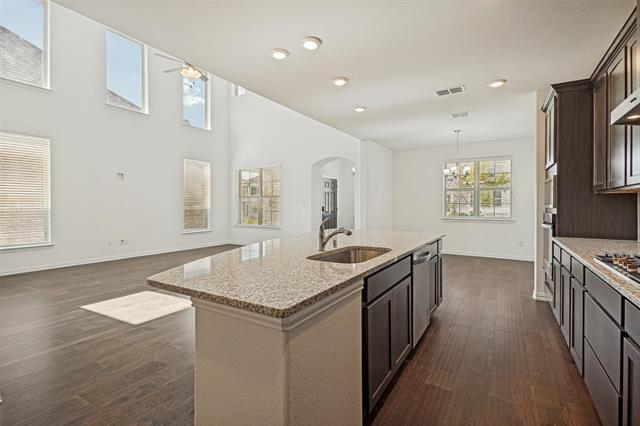 Building Photo - 1448 Sun Gdn Wy
