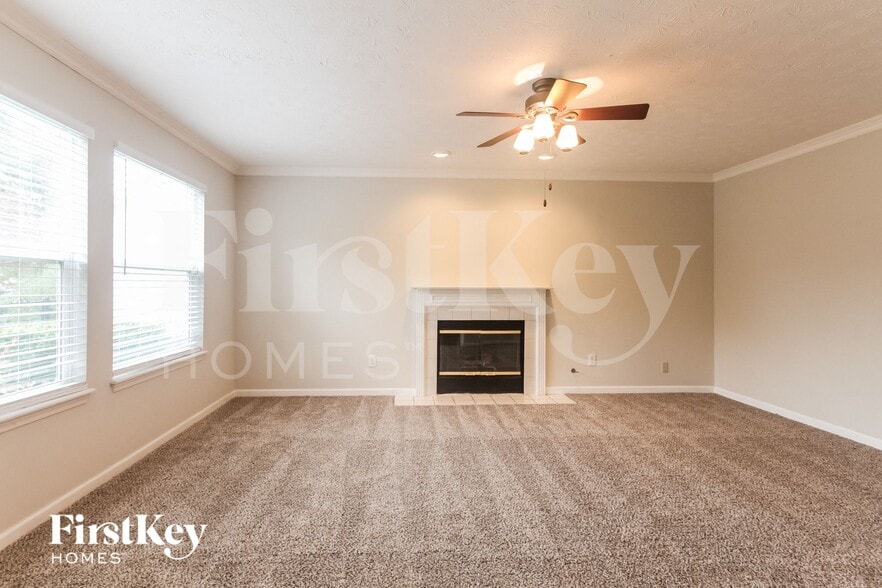 Building Photo - 6262 Saddletree Dr