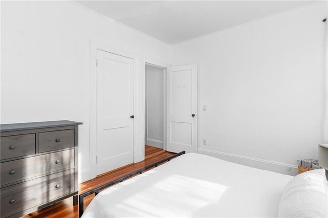 Building Photo - 420 Wayland Ave