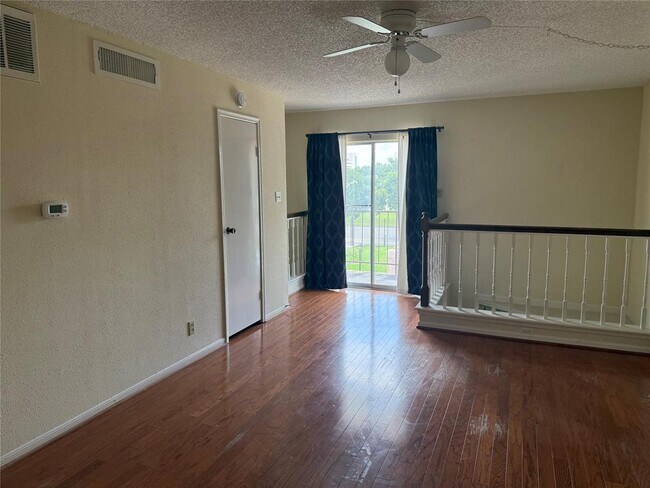 Building Photo - 2120 El Paseo St
