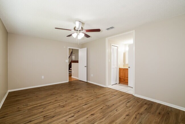 Building Photo - 1338 N Marcy Dr