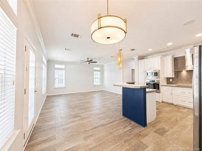 Building Photo - 35 NE Nautical Dr