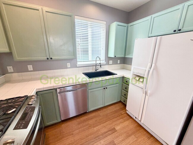 Building Photo - Awesome 3-bedroom 2.5-bathroom house in Arbor Roses Neighborhood in Hillsboro