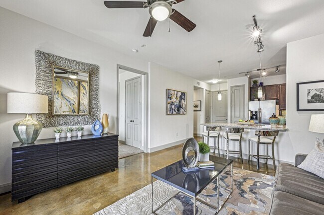 Building Photo - Walk Everywhere – Downtown Living at Its Best