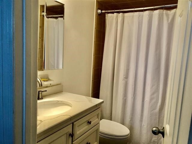 Building Photo - 319 Barrow St