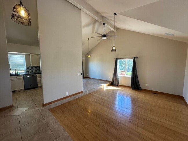 Building Photo - 2860 Brittania Ct