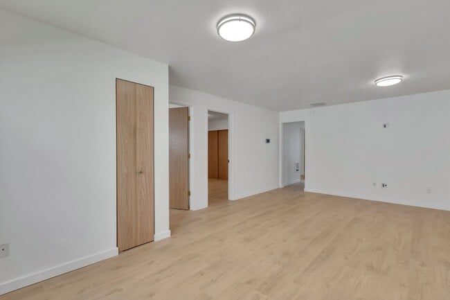 Building Photo - Charming 3 bed/1bath Lynnwood Home