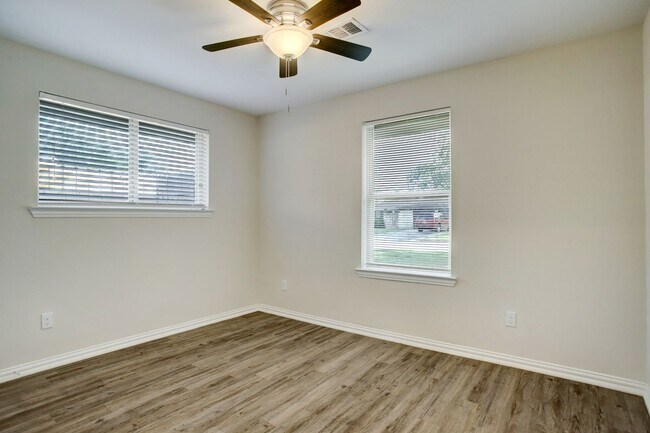 Building Photo - Beautiful Single-Family Home for Rent