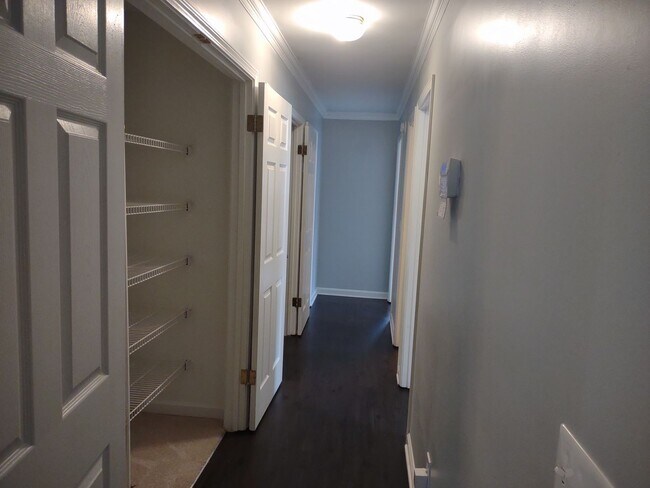 Building Photo - Fantastic Three Bedroom Home in Lexington!