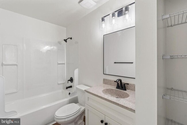 Building Photo - 6096 Majors Ln