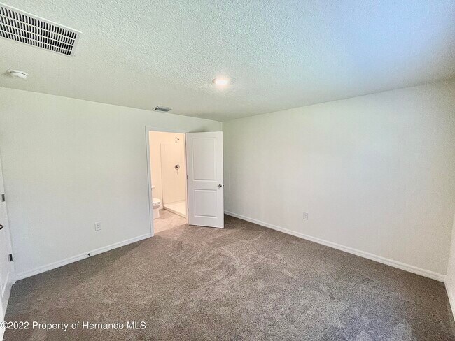 Building Photo - 9373 Fox Chapel Ln