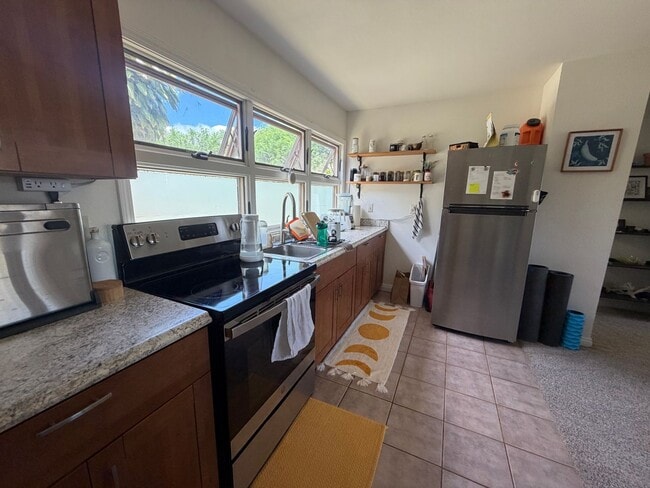 Building Photo - 5204 Lower Honoapiilani Rd