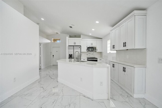 Building Photo - 4108 Sapphire Terrace