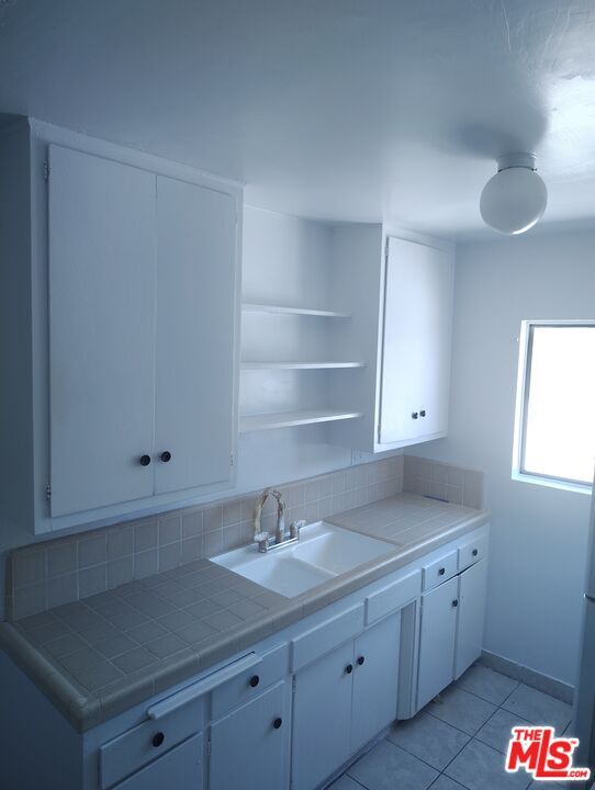 Building Photo - 2630 S La Salle Ave