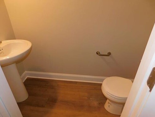 Half Bath - 4728 Stoneyhurst Ln