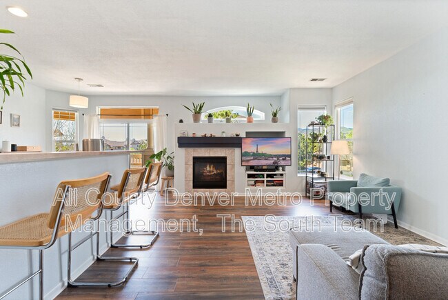 Building Photo - 8427 S Hoyt Way